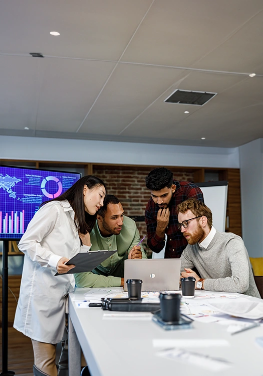 Build Scale and transform with Our GCC solutions hero